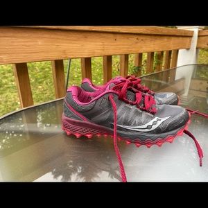 Women’s Saucony Trail Running Shoes 6.5